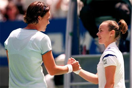 Martina Hingis and Lindsay Davenport Won Women's Legends Doubles Title at French Open 2011