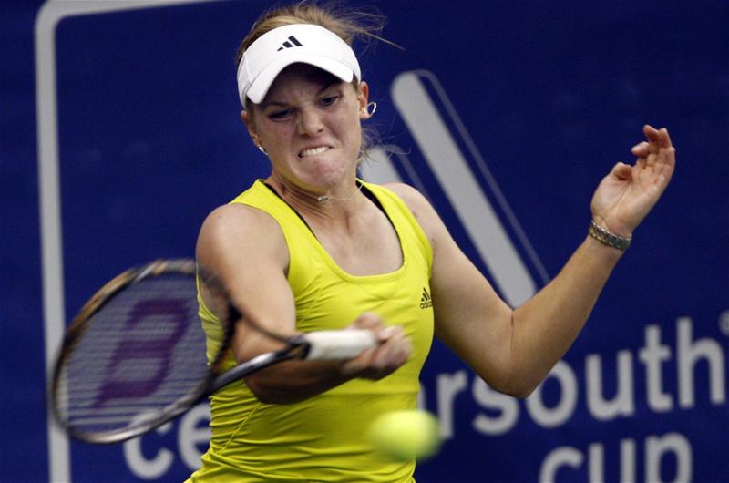 Melanie Oudin Out in Memphis