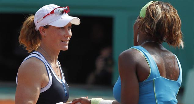 Samantha Stuns Serena