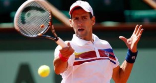 Djokovic Continues Winning Streak at French Open 2011