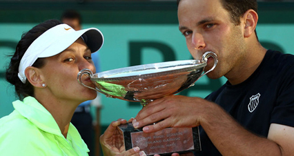 Casey Dellacqua and Scott Lipsky Won French Open 2011 Mixed Doubles Title