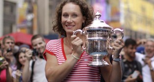 Samantha Stosur Stuns Serena Williams