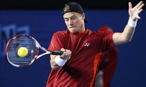 Hewitt Topples Raonic, Maria and Serena Cruise